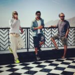 Farhan Akhtar Instagram - Ek taraf DP toh doosri taraf PD. #ifyouknowyouknow #locationscout #jeelezaraa #rajasthan Image @vickablo