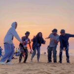 Faria Abdullah Instagram – What else do you neeeed? ❤️😭 
A bunch of people to vibe with, a beach and a beautiful sunset 

@scene_sariba 

Puri, Orissa 

@nivesh.kannan @isaacnaveen_bfab
@b3ul3ly3__
@joshije2