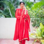 Faria Abdullah Instagram - Look for the Pyaar in every moment ✨❣️ Styled by @officialanahita Outfit: @Labelkomalshah Earring: @sara.costumejewellery Pic: @they_call_me_keshu