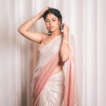 Faria Abdullah Instagram - Being simple can be one of the most complicated things in the world. Ironic no? Styled by @officialanahita Saree: @zarijaipur Pics: @_anupphotography