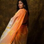 Faria Abdullah Instagram - Mu tho bandh karo uncleeeee 😎 🎻🎻🎻🎻🎻 Styled by @officialanahita Saree: @varuni_couture Footwear: @septembershoes Pic: @infini8stories