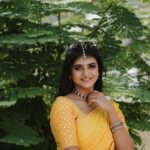 Gabriella Charlton Instagram - Unakaaga edhum seiven nee enakenna seivayo 😍 reel mehendi look 💛 Costume @sdduniqueboutique_97 Photography @pugazhhhh Jewellery @sruthis_jewellery Makeup @murugeshmakeup_hair Hair @farhaa_makeupartist