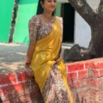 Gabriella Charlton Instagram - Excited for the upcoming episodes of Eeramana Rojave! 😍😍 Saree and blouse by @sdduniqueboutique_97 😍😍