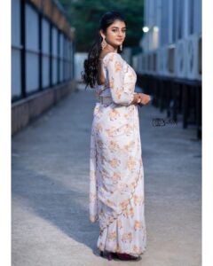 Gabriella Charlton Instagram - Are you a fan of KPY? 
Then don’t miss this week’s episode. I had the most fun on set! 💃🏻

Costume @sdduniqueboutique_97 
Makeup @jiyamakeupartistry 
Hair by @marysbridalstudio 
Jewellery @jiya_jewellery_and_costume Lens @sathish_photography49