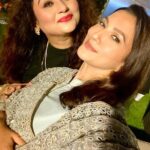 Gauahar Khan Instagram - Kauspaaaaaaaaaa happy birthday ❤️🎂🌺 ! May Allah bless you with his choicest blessings! Always n forever Ameen . A true Aries, strong - leading - artistic , may u always shine and in sha Allah see ur kids shine Ameen ! Enjoy ur day , n have the best year of your life . Ameen ! Love you 🌸