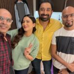 Gauahar Khan Instagram - Only love n laughter around these 3 ! ❤️😬 #intruderbychoice 💁🏻‍♀️ #whatscooking #netflixindia Mumbai, Maharashtra