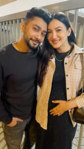 Gauahar Khan Instagram - Date nights are special ♥️ #justYOUandME 

@zaid_darbar #reelsvideo #trendingsongs #husbandandwife Ma sha Allah