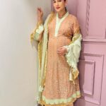 Gauahar Khan Instagram - 🤎💚 @qalaonline @danishkhanndesigns_ Mumbai, Maharashtra