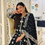 Gauahar Khan Instagram - Raho Up Close !!!!! 🖤 Mumbai, Maharashtra