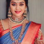 Gayathri Yuvraaj Instagram - ❤️💙❤️ MUA- @hastachehra7 Hairstyle - @beautylook_by_naina Photography - @kandys_moments Saree- @ravikkai_selai Blouse- @mokshe_rental_destination Jewellery - @prathyusha_bridal_jewellery Location - @thesecretgardenshootingspot