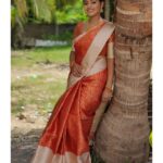 Gayathri Yuvraaj Instagram - Red ♥️ Saree @imon_arte_boutique Jewelry @sukraa_designs