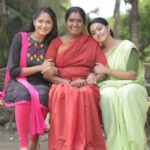 Gayathri Yuvraaj Instagram - Meet Meenakshi's daughters 🤩 #nimmapreethiyapaaru #mokshithapai #paaruzeekannada #shakthizeetamil