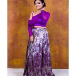Gayathri Yuvraaj Instagram - 💜 Mua @kalaiartistry Hair @akila_hairstylist Costume @sheethaldesigner_official Jewels @vivahbridalcollections Camera @shotmemoriesphotography