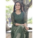 Gopika Anil Instagram - Dubbing for "PAATHI PEYDU NEE" 🎶 Coming soon 🎶😀😀 . VC @bibin.moc . Cast: @gops_gopikaanil @gomez.felix @abhirami_dayan @anupkumargopinath Director: @im.akhilsatheesh DOP: @bibinn_bb @anupkumargopinath Editor: @riyaskalathode Spot Editor: @rathin_radhakrishnan Music Director: @rexflixnchill07 Lyricist : @saneesh_aranmula_natesan Signer: @harisankar_ks Choreography : @suhaidkukku_ & @deepzzpaul Photography: @nandhukumar_nk . #musicalalbum #paathipeythunee #ksharishankar #album #comingsoon #excited #happytoannounce #gopikaanil #dubbing
