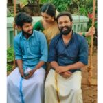 Gopika Anil Instagram - Happy onam 🌻 @sajinsajin_ 👽 #achusugandh