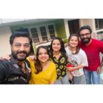 Gopika Anil Instagram - . 💞🧿 @rajeev_parameshwar 😎 @__keerthana_anil__ ♥️ @shafna.nizam 💞 @sajinsajin_ 👽 . #friends #friendslikefamily #love #laughter #fun #brotherhood #sisterhood #siblings #soulsisters #ourtime #meetups #bond #onlylaughter #gemofaperson #instatag #instagood #liveletlive