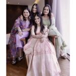 Gopika Anil Instagram - . It's always SISTERS before MISTER for her 😀😍🤪 ale dips ?? @_dip.tea__ @drish_mohan @__keerthana_anil__ . #sisters #soulsisters #sistergettinghitched #herday #beautiful #family #togetherness #love #sistersforlife #onlylove