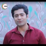 Gourab Roy Choudhary Instagram - সব ভালোবাসা শেষ হতে পারলেও মায়ের ভালোবাসা অসীম! #ZEE5-এর পক্ষ থেকে #SalaamCineMaa! আপনাদের প্রিয় কুশের মায়ের গল্প শুনুন তার মুখে আর দেখুন আপনাদের পছন্দের শো #RangaBou শুধুমাত্র #ZEE5-এ। ডাউনলোড করুন ZEE5 আ্যপ। @gourab_official