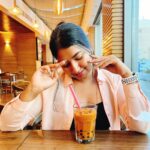 Grace Antony Instagram - Wayfarer 🪩 . . . #traveling #girl #graceantony #food #foodlover #chinese