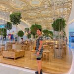 Grace Antony Instagram - Days like this 🫰🌈 . . . . #graceantony #traveller #casualoutfit #casualstyle Dubai Mall