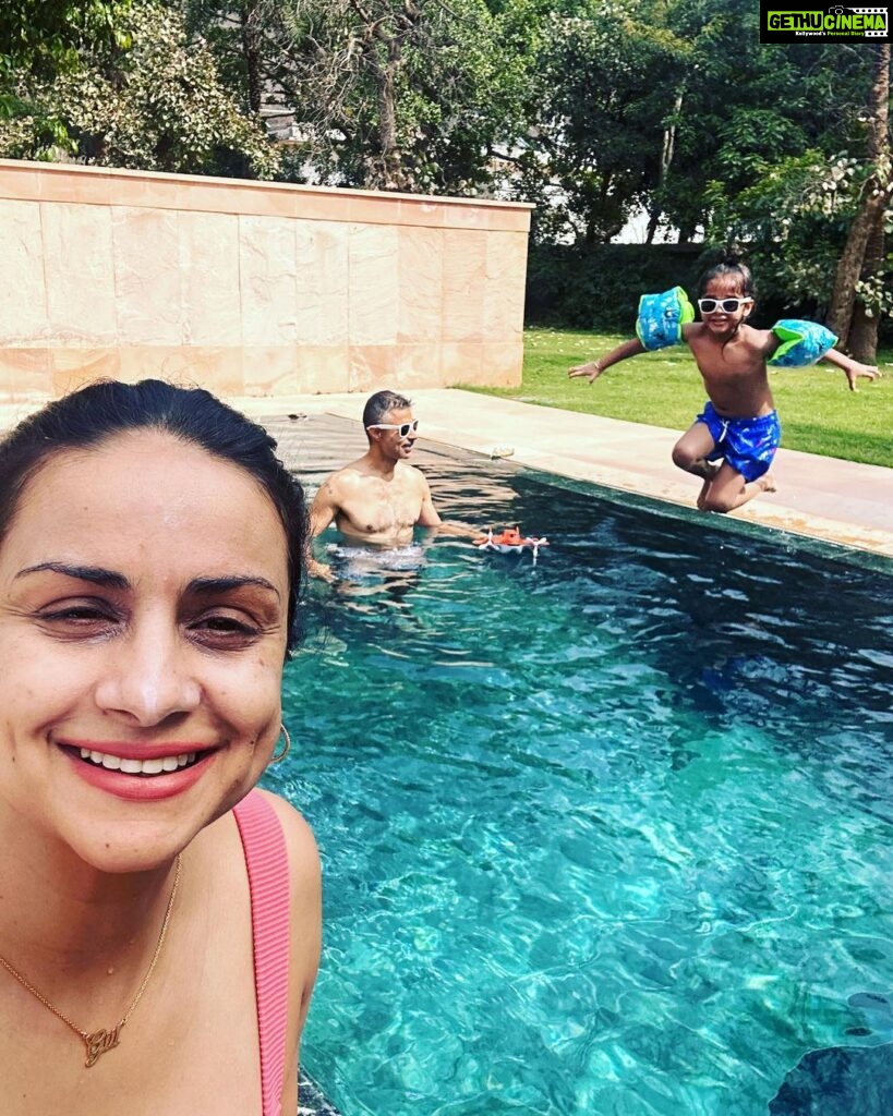 Gul Panag Instagram - A Sunday like Sundays should be. Relaxing . Doing nothing. Lazing by the pool and playing in the pool! Nihal made friends and spent a good part of the day in the pool before heading to the pool in the villa! We had a tough time getting him out for lunch. And then he went right back in. 💁🏻‍♀️ Tea time came with a camel and a visit to the stables to meet the horses. Some croquet and a trip to the vegetable garden. I was happy to see somethings from the garden on my dinner plate.😊 #weekend #weekendvibes @amanbagh #amanbagh #AmanResorts #thespiritofaman Amanbagh