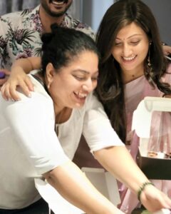 Hamsa Nandini Instagram - You all know what I wished for! ✨️
.
#swanstories #onset🎥🎬 
@curls_and_curves555