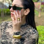 Hansika Motwani Instagram - Looking at you looking at me 😎