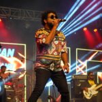 Haricharan Instagram - The melody flows on stage. @haricharanmusic feat @bennetandtheband performing for @petrichor.iitpkd IIT Palakkad. @haricharanmusic @bennetandtheband @petrichor.iitpkd @campussevents @fortunebucketlive #haricharan #music #band #event #live #concert #fortunebucket #artist #artistmanagement #artistbooking