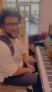 Haricharan Instagram - இனிய தமிழ் புத்தாண்டு நல்வாழ்த்துகள் from Lyon, France 

Thank you @pavithraharicharan 😍

#ps2 #chinnanchirunilave #tamilnewyears #tamizhputhaandu