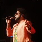 Haricharan Instagram - 🎊[RETRO RAHMAN 3.0]🎊 Retro Rahman 3.0 concert was a blend of nostalgia and fresh takes on ARR's timeless hits with a star-studded lineup featuring @srinivas_singer , @haricharanmusic , @sharanyasrinivas, @rakshitasuresh and @abhilashvenkitachalam. Thank you for all the love and support.❤️ 📷Pictures by @baratanh Make sure not to miss the "MOJO LIVE JAM" concert happening on July 22nd, 2023 at ZeppKL. Get your tickets now from excitix.com.my Link in bio!😉 ரெட்ரோ ரஹ்மான் 3.0 நிகழ்ச்சிக்கு வருகை தந்திருந்த அனைவருக்கும் எங்கள் மனமார்ந்த நன்றி🤍 #ForTheLoveOfMusic #Upclose #Personal #MojoProjects @mymojoprojects @mymojotv @mymojopr @zeppkualalumpur @silvertreeoffl @monstavillage @dnacc.asia @quill_automobiles @ovaltinemy @polohaus_official @mr.graphicsstudio @excitix.my @littlecaterers_since1976 @rajaveldoesmakeup @segairama.official Zepp Kuala Lumpur