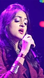 Harika Narayan Instagram - Listen now to #RavanasuraAnthem in @harika_narayan's electrifying voice 🔥

🎧▶ Link in story

@raviteja_2628 @iamsushanth @sudheerkvarma @dakshanagarkar @abhishekpictures @rtteamworksofficial @srikanth_vissa @anuemmanuel @meghaakash @fariaabdullah @Swethakakarlapudi #AbhishekNama @shantipeople @harshavardhan_rameshwar #SaregamaGlobal
 
#Ravansuramovie