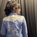 Haripriya Instagram - Thank you malaysia! ✨Had a blast performing along with rockstar @thisisdsp for the first time ever, thank you so much for the opportunity.🤍 Customized jacket by @perry_vincent . . . #haripriya #haripriyasinger #dsp #live #concert #malaysia Stadium Bukit Jalil