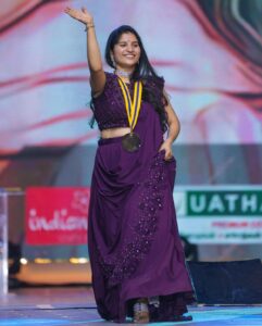 Indravathi Chauhan Instagram - Can't thank you enough @thisisdsp sir.Right from the time you gave me
the opportunity "till this time
where I've received this honour
from the hands of @ravibasrur Sir. 😊 If my sister wouldn't be with me I might not sing in this Rcdng stdio @iammangli .she is a great inspiration to me.😘❤️
Forever grateful!😍❤️🙏🏻….Thankyou so much @behindwoodsofficial