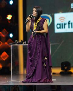 Indravathi Chauhan Instagram - Can't thank you enough @thisisdsp sir.Right from the time you gave me
the opportunity "till this time
where I've received this honour
from the hands of @ravibasrur Sir. 😊 If my sister wouldn't be with me I might not sing in this Rcdng stdio @iammangli .she is a great inspiration to me.😘❤️
Forever grateful!😍❤️🙏🏻….Thankyou so much @behindwoodsofficial