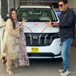 Isha Malviya Instagram - 🤍🙏🏻🚗 #grateful #selfearned #xuv700 #ishamalviya