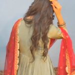 Isha Malviya Instagram - tumse bhi zada, tumse pyar kiya🌹 @chingari_in #ishamalviya#chingari#tadapsong#reel