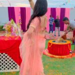 Isha Malviya Instagram - param sundari🙈💕 . #paramsundari#saree#udaariyaan#jassu . @colorstv styled by @sethchetna5 makeup @snilesh182 hair @ramandeepkaurmaan video credit @vikas_photographer_