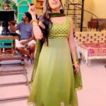 Isha Malviya Instagram - scene ke beech me banai gai reel!😬😍 . #bts#udaariyaan#ishamalviya#jassu
