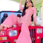 Isha Malviya Instagram - #Milli1 🔥 @rafsaperra @desifrenzy @sonymusic_north . #milli1life#reels#reelit#newsong#punjabi#udaariyaan#jasminsandhu