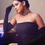 Isha Malviya Instagram - La vie est belle💫 . Photographer: @deepikasdeepclicks Makeup: @makeupbyharpyvirk Hair: @anwarhairstylist @rup_vinder__makeover Styled by: @khwaish_mehta @isshhhbykhwaish Shoot Managed & Executed by: @insyncdigitals . #ishamalviya