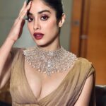 Janhvi Kapoor Instagram - 💋kissie