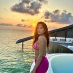 Janhvi Kapoor Instagram - from one extreme to another