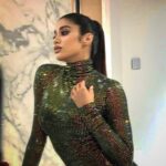Janhvi Kapoor Instagram - only 2 moods 🫢