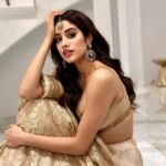 Janhvi Kapoor Instagram - 🪔 இனிய பொங்கல் 🪔