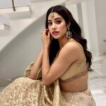 Janhvi Kapoor Instagram - 🪔 இனிய பொங்கல் 🪔