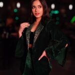 Jannat Zubair Rahmani Instagram - How’s the view? Stylist- @simrankhera5 Outfit- @doorsdesign_