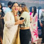 Jaseela Parveen Instagram - It was an unexpected meet though it was a wonderful pleasure seeing you here after 7 years Mummy @priamenon 😍… You are the same beautiful chic as before ♥️ happy for sharing a screen with you ♥️Love you more ♥️ Ammayimukk