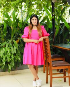 Jaseela Parveen Instagram - No one ever will be that great to look at you and understand you as YOU ♥️♥️
@nisanthlatha 

Photography: @ajfotographie 
Event organised by : @make_of_day_events 
Cake curtesy : @ash_creamery 
Location : @dinerestocafe 

#positivity #positivevibes #love #motivation #selflove #happiness #inspiration #mindset #loveyourself #life #belief #believe #happyme #goals #limitations #success #nature #believe  #lifestyle #music #motivational #smile #happy #inspire #fitness #inspired #fitness #jaseelaparveen #bts