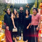 Jaseela Parveen Instagram - “What lies behind us and what lies before us are tiny matters compared to what lies within us.” —Ralph Waldo Emerson @alexjo_aj ♥️ #positivity #positivevibes #love #motivation #selflove #happiness #inspiration #mindset #loveyourself #life #belief #believe #happyme #goals #limitations #success #nature #believe #lifestyle #music #motivational #smile #happy #inspire #fitness #inspired #fitness #jaseelaparveen #bts Grand Entrée