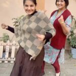 Juhi Parmar Instagram – When we got into the skin of Neerja and Ritika.. The amount of fun we had can never be captured but here’s reliving some of the moments from on sets as we share them with all of you….Thank you for all the love you have been giving Yeh Meri Family!  Truly and eternally grateful….
#thankyou #grateful #happy #trending #love #yehmerifamilyonamazonminitv #yehmerifamily